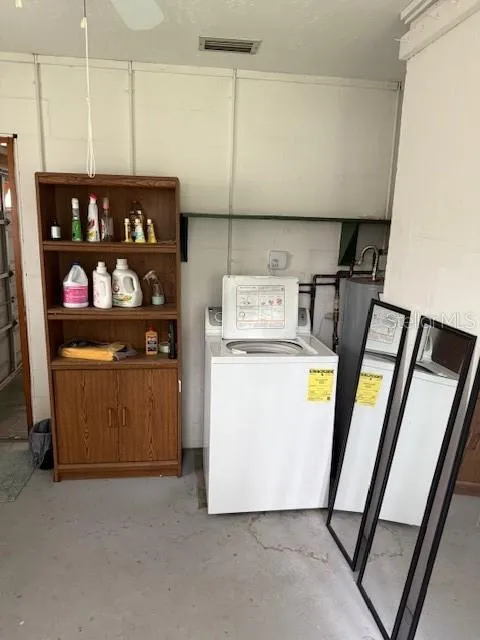 1009 E NORTH STREET Tampa, FL 33604