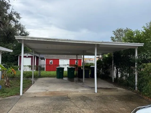 1009 E NORTH STREET Tampa, FL 33604