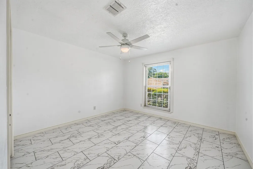 9227 Vickijohn Drive Hockley, TX 77031