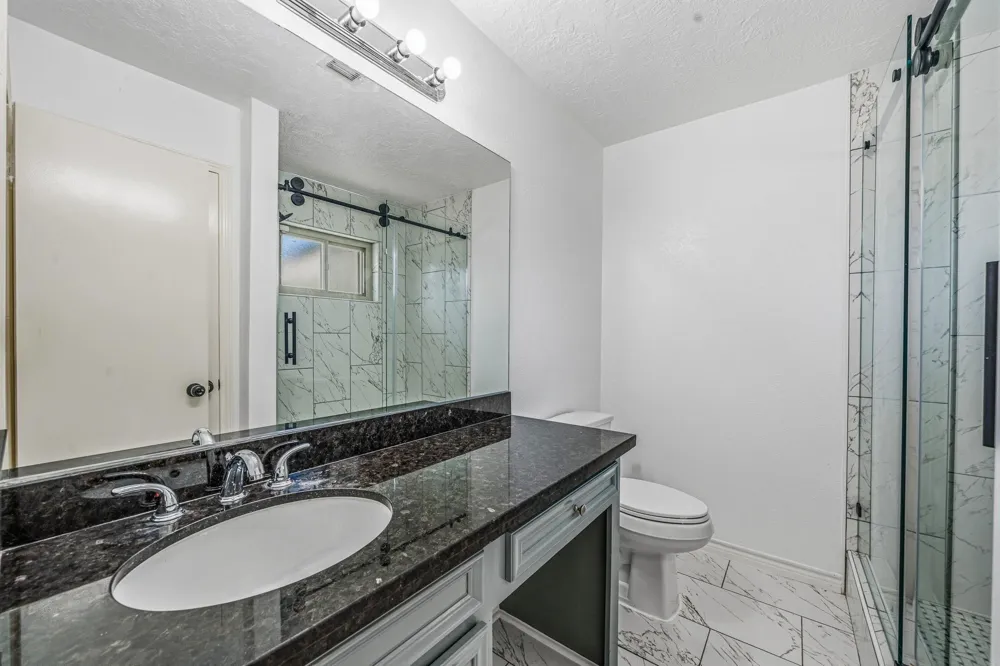 9227 Vickijohn Drive Hockley, TX 77031