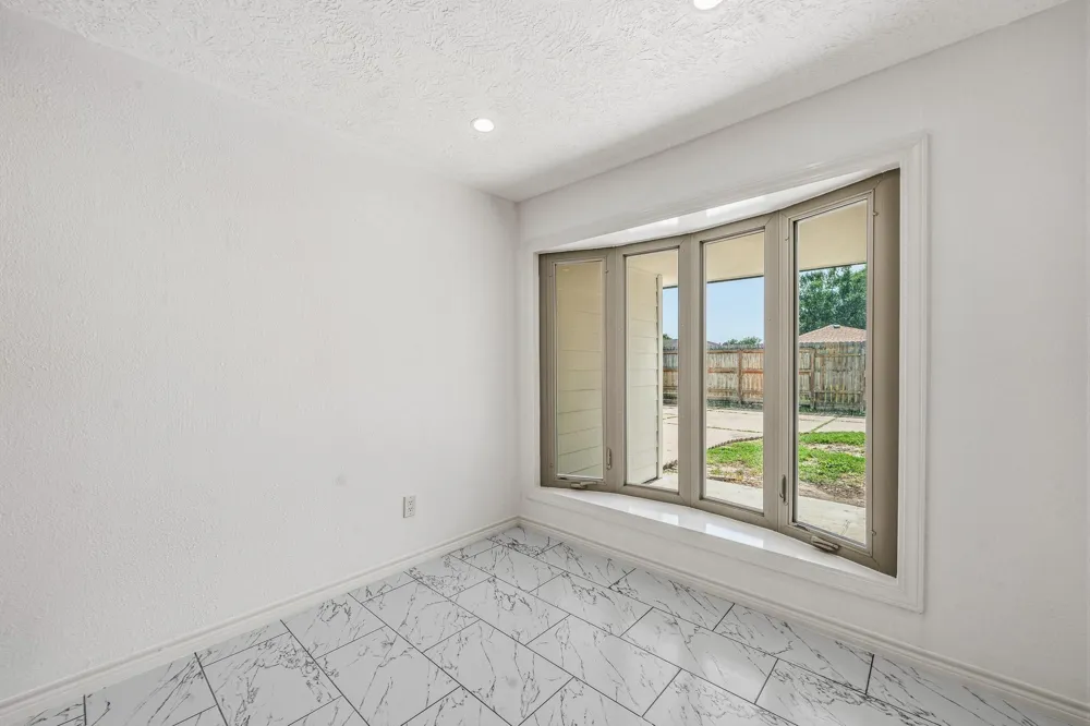 9227 Vickijohn Drive Hockley, TX 77031