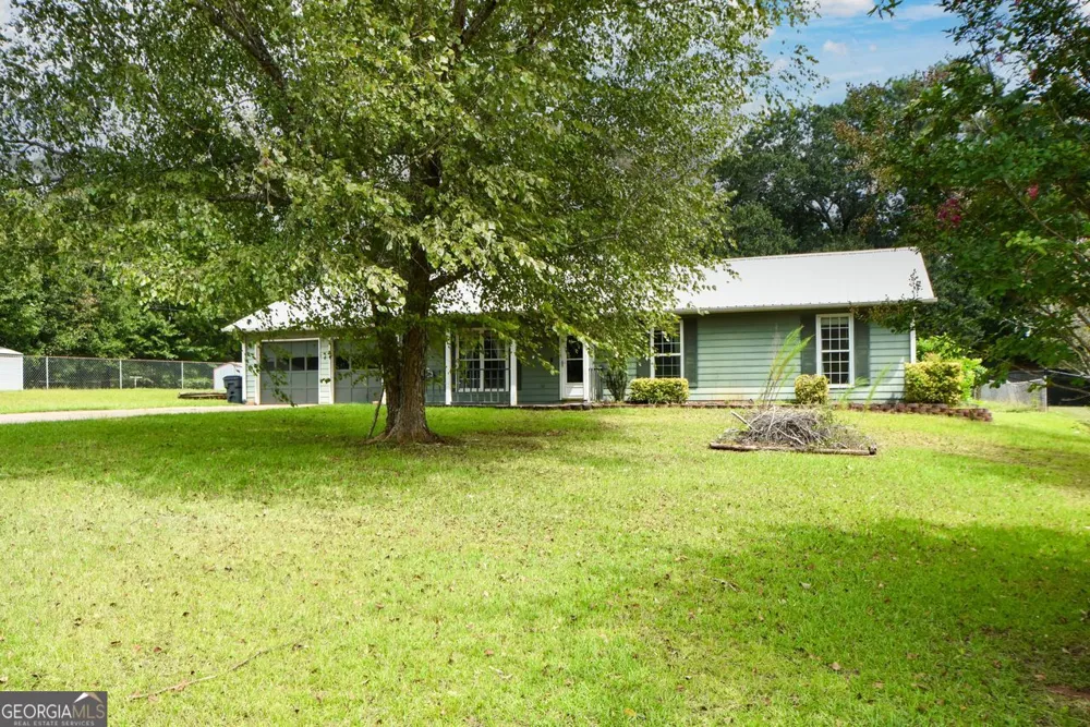 105 Gwenellen DR Locust Grove, GA 30248