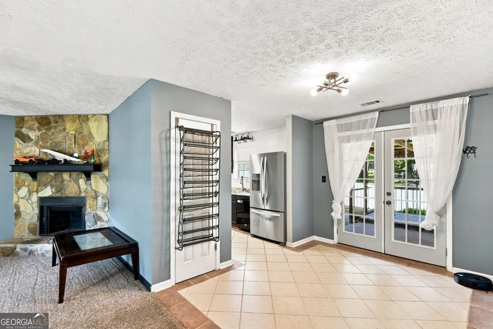 105 Gwenellen DR Locust Grove, GA 30248