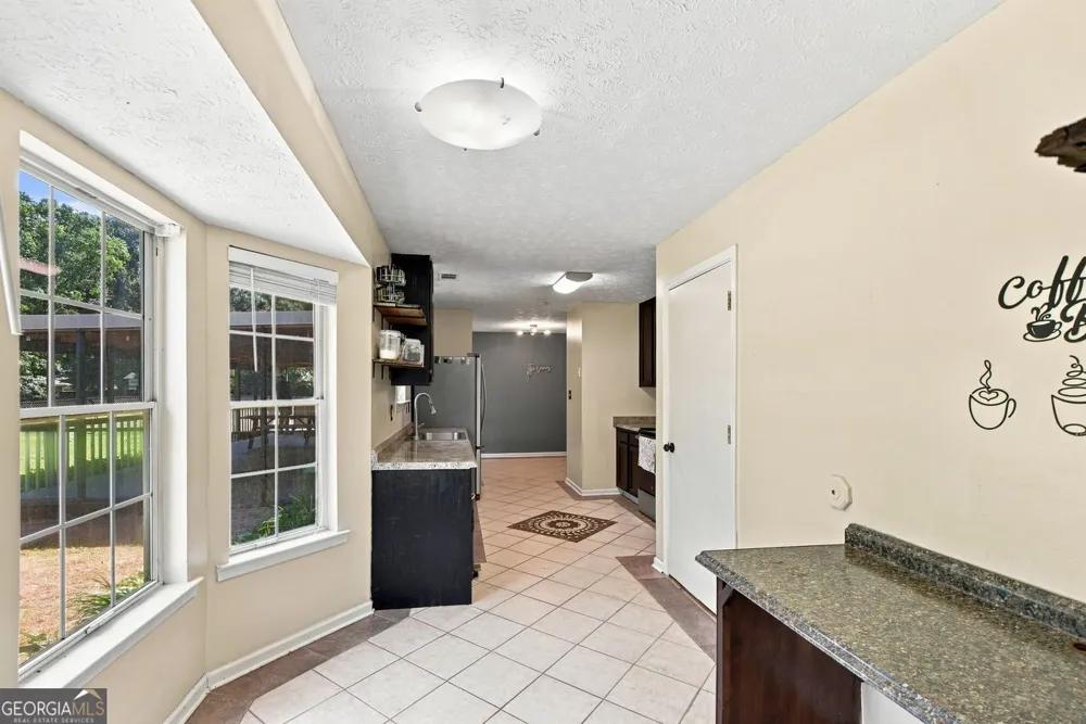 105 Gwenellen DR Locust Grove, GA 30248