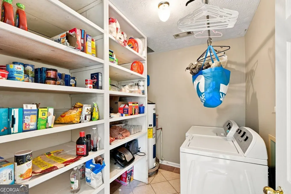 105 Gwenellen DR Locust Grove, GA 30248