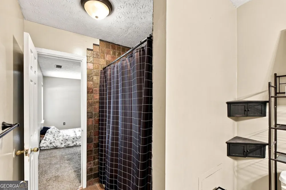 105 Gwenellen DR Locust Grove, GA 30248