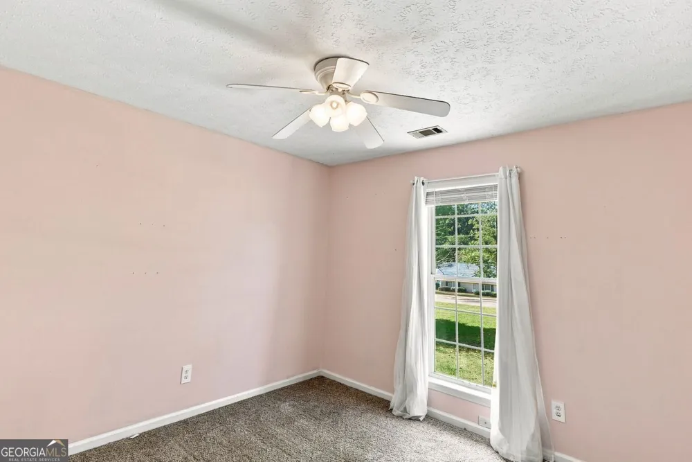105 Gwenellen DR Locust Grove, GA 30248