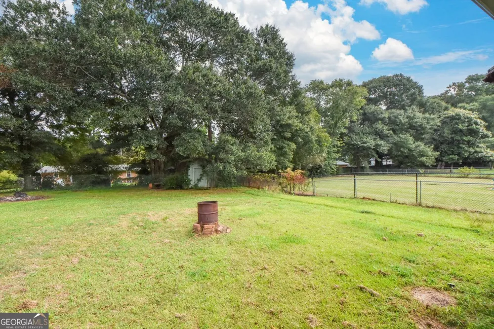 105 Gwenellen DR Locust Grove, GA 30248