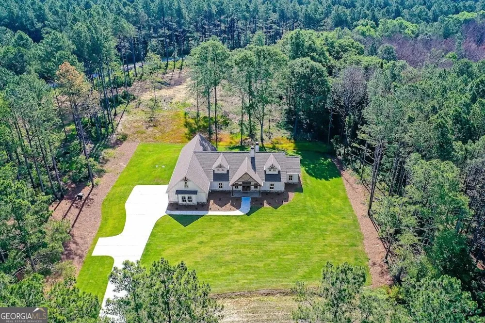 153 Riversong RD Carrollton, GA 30117
