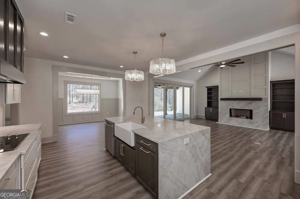 153 Riversong RD Carrollton, GA 30117