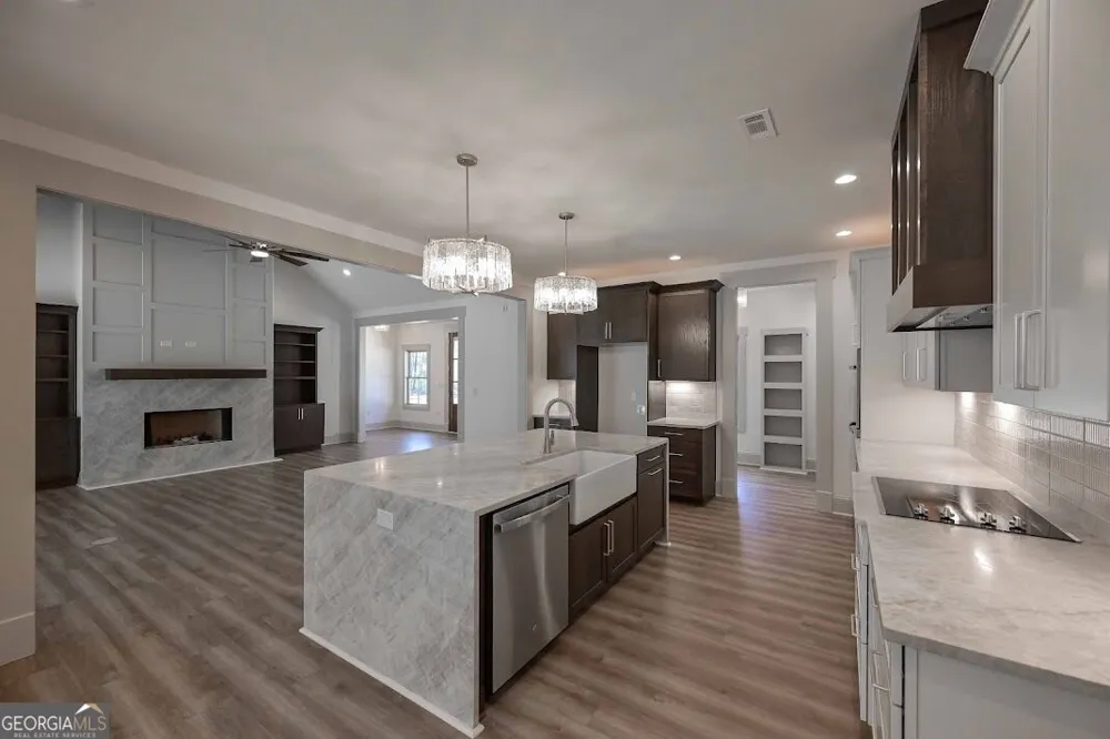 153 Riversong RD Carrollton, GA 30117