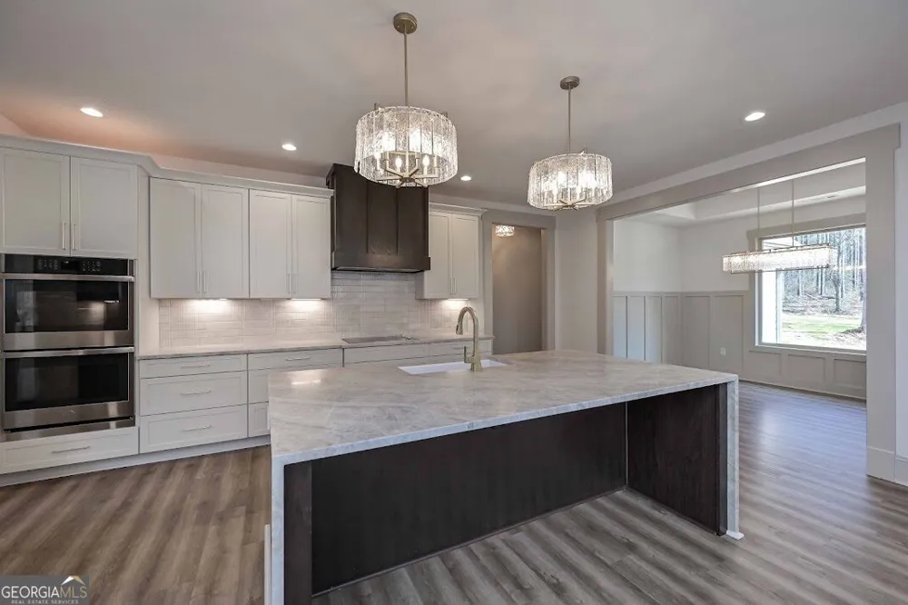 153 Riversong RD Carrollton, GA 30117