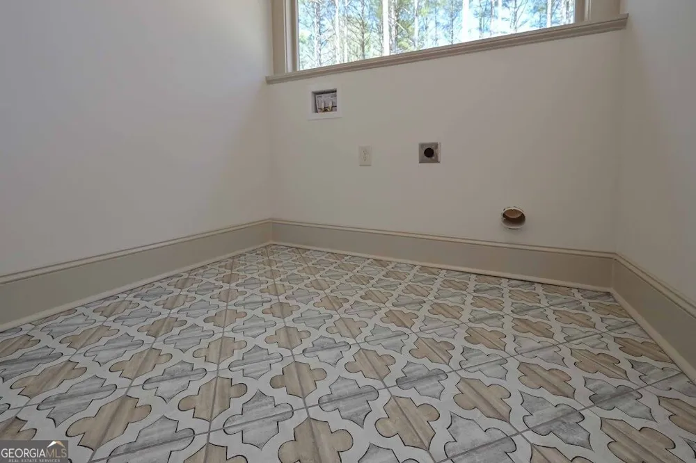 153 Riversong RD Carrollton, GA 30117