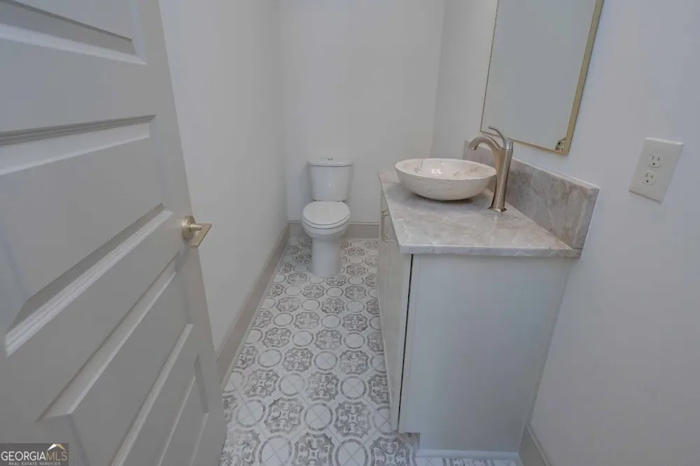 153 Riversong RD Carrollton, GA 30117