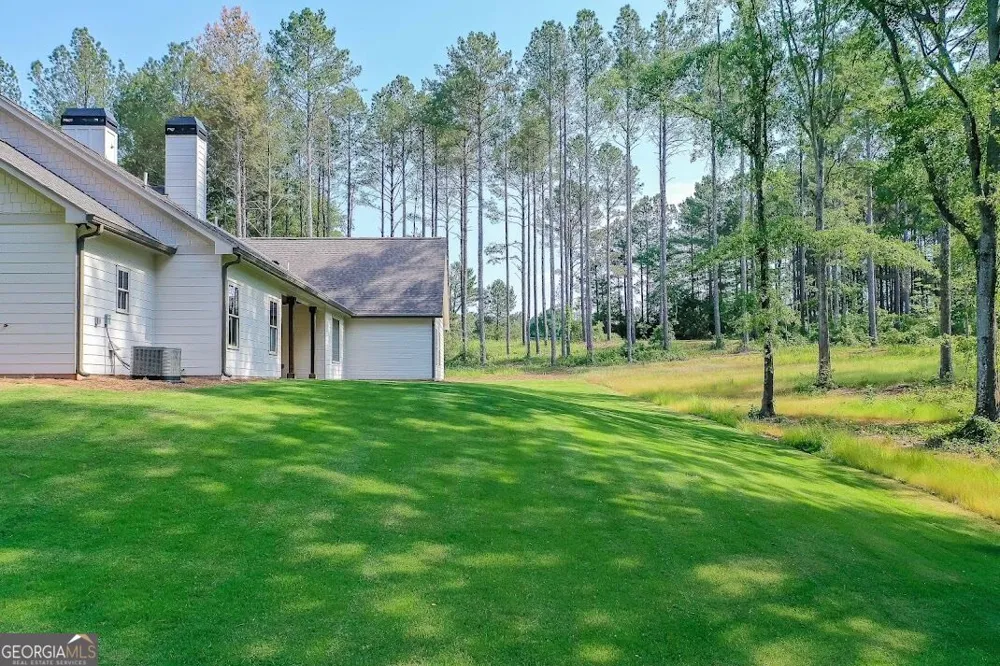153 Riversong RD Carrollton, GA 30117
