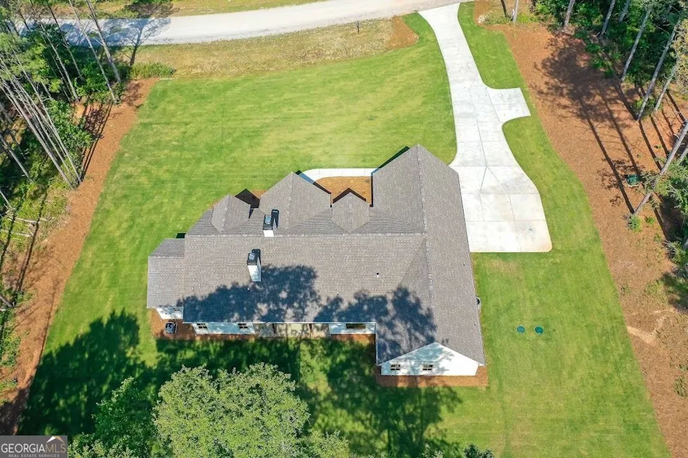 153 Riversong RD Carrollton, GA 30117