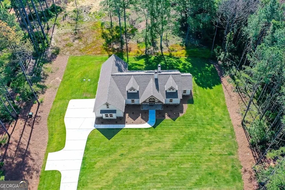 153 Riversong RD Carrollton, GA 30117