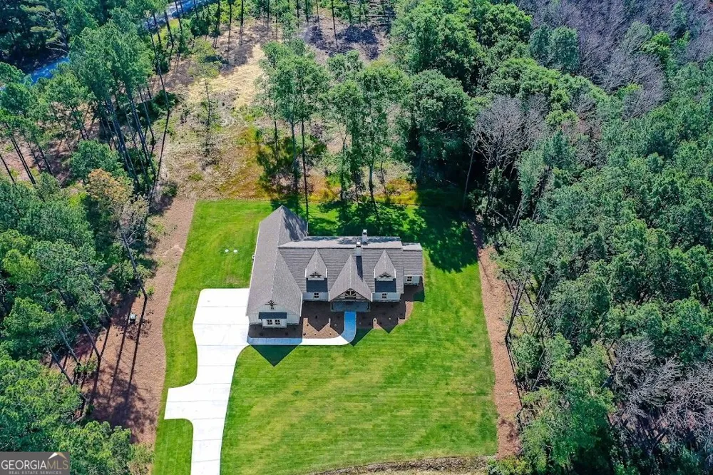 153 Riversong RD Carrollton, GA 30117