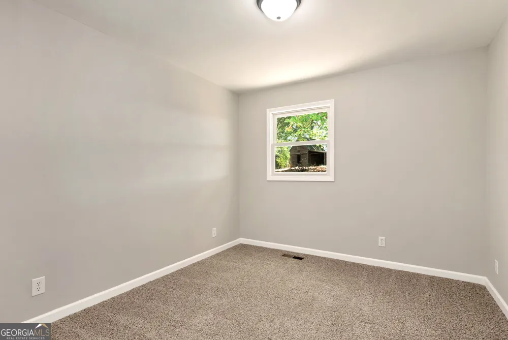 2357 Comer RD Comer, GA 30629