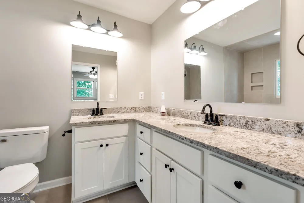 2357 Comer RD Comer, GA 30629