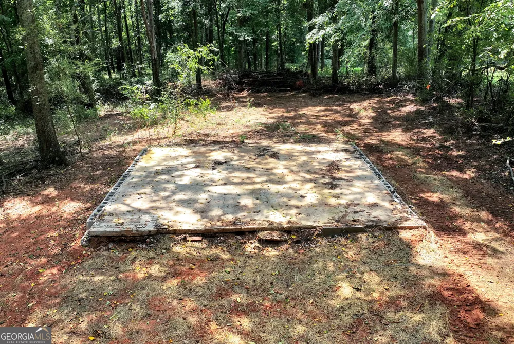 2357 Comer RD Comer, GA 30629