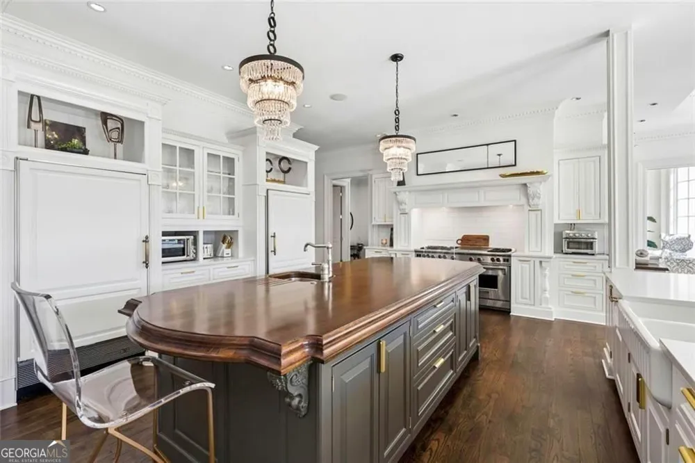 2270 Blackheath TRCE Alpharetta, GA 30005