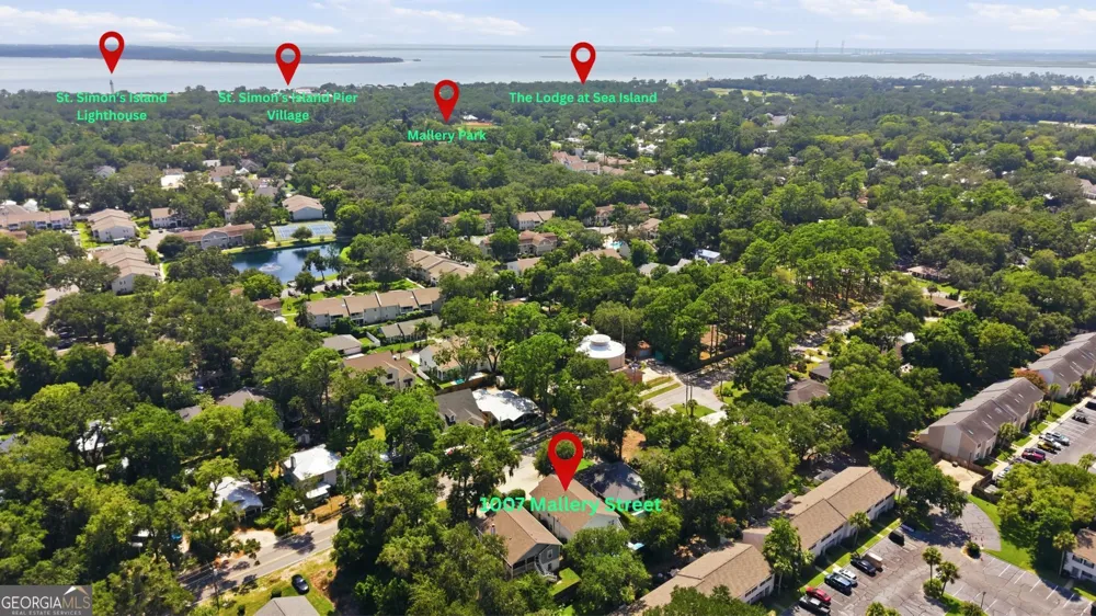 1007 Mallery ST St. Simons, GA 31522
