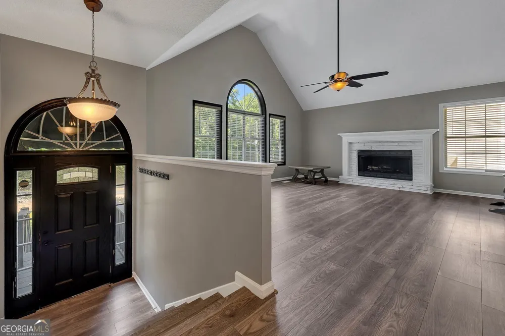 6484 Victory DR Acworth, GA 30102