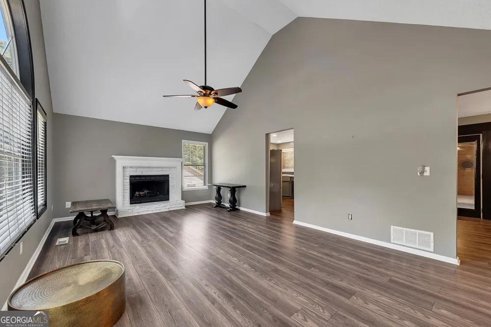 6484 Victory DR Acworth, GA 30102