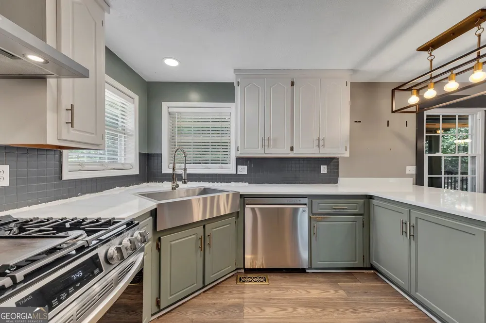 6484 Victory DR Acworth, GA 30102