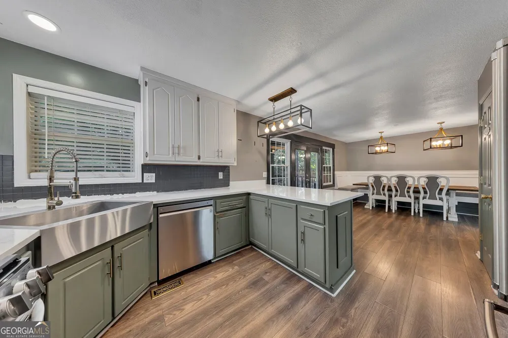 6484 Victory DR Acworth, GA 30102