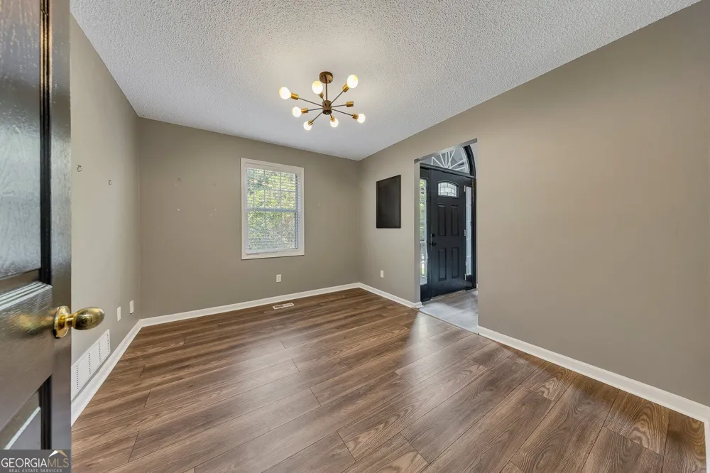 6484 Victory DR Acworth, GA 30102