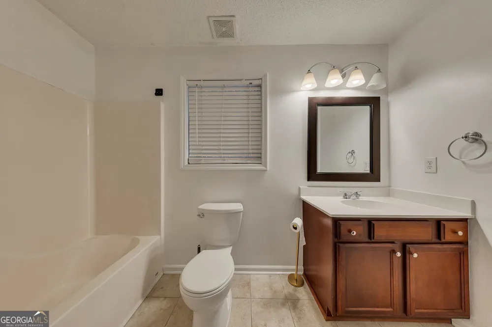 6484 Victory DR Acworth, GA 30102