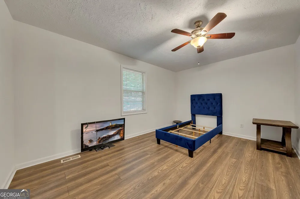 6484 Victory DR Acworth, GA 30102
