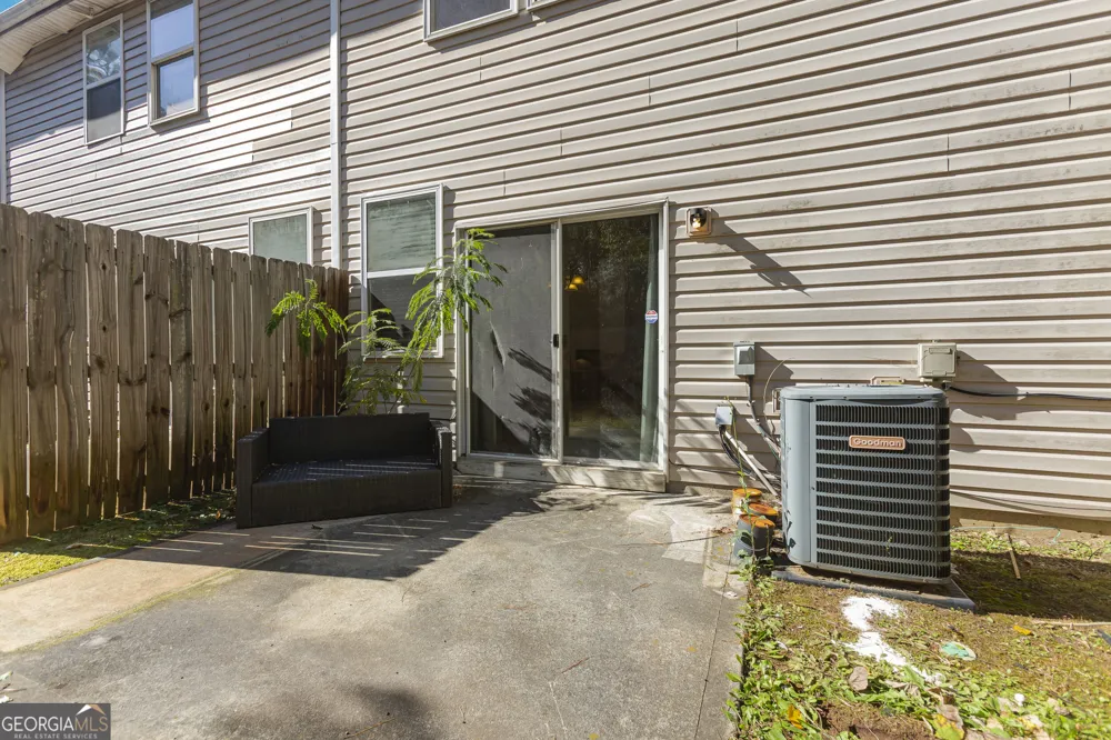 174 Ellis DR Conyers, GA 30012