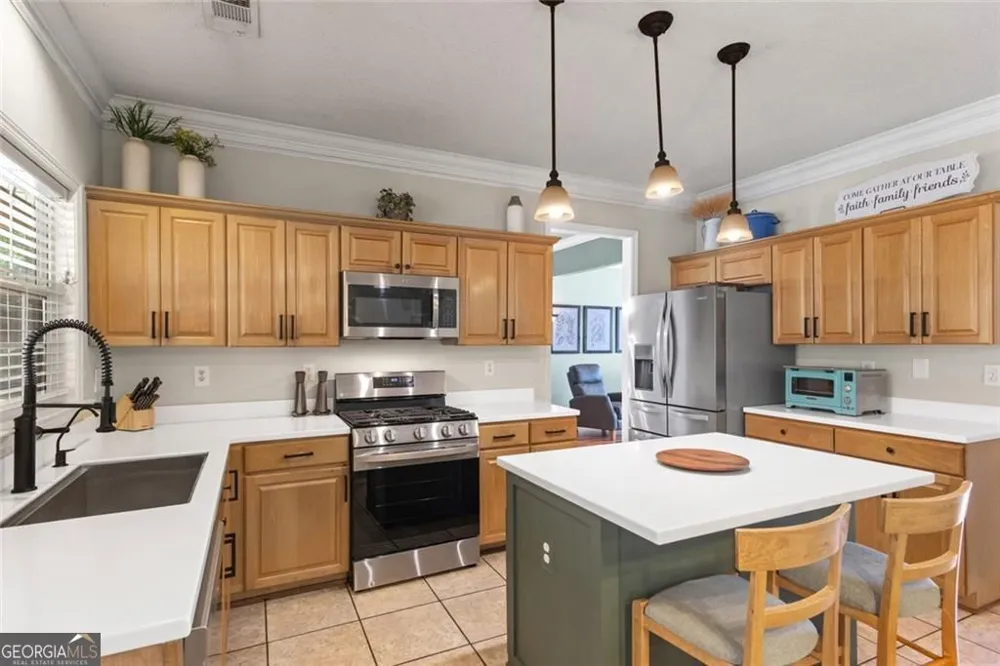 1335 Lyndhurst Way Roswell, GA 30075