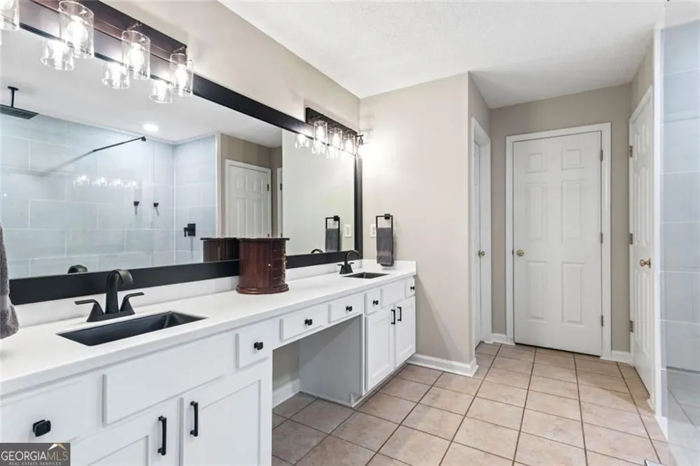 1335 Lyndhurst Way Roswell, GA 30075