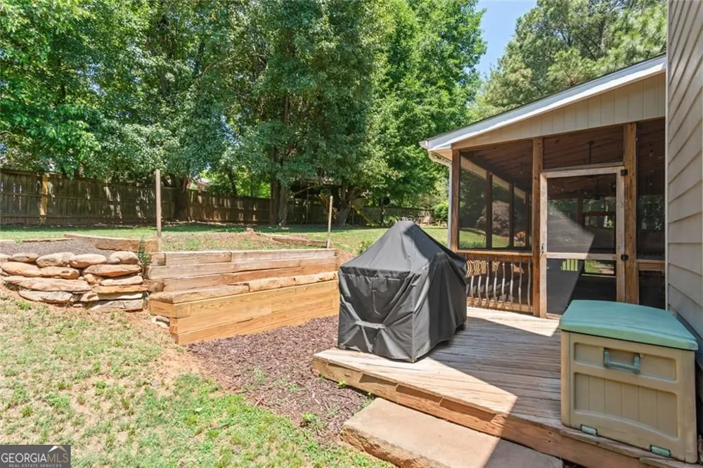 1335 Lyndhurst Way Roswell, GA 30075