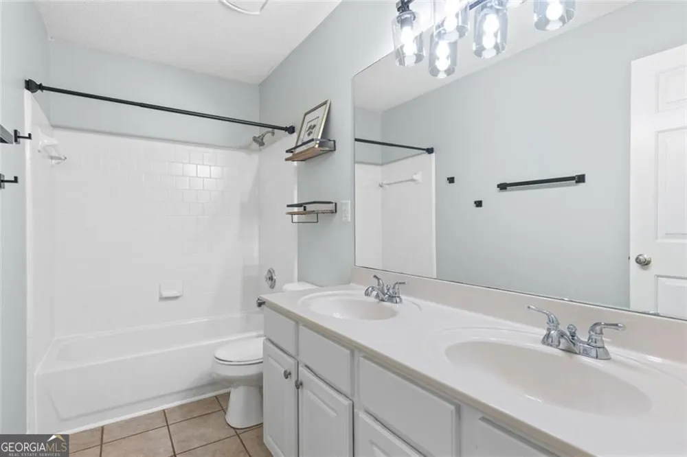 1335 Lyndhurst Way Roswell, GA 30075