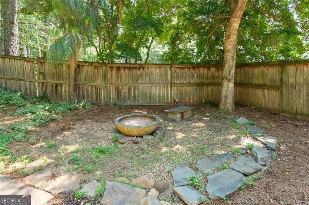 1335 Lyndhurst Way Roswell, GA 30075