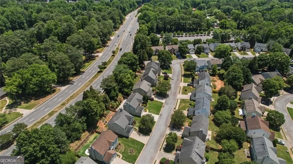 1335 Lyndhurst Way Roswell, GA 30075
