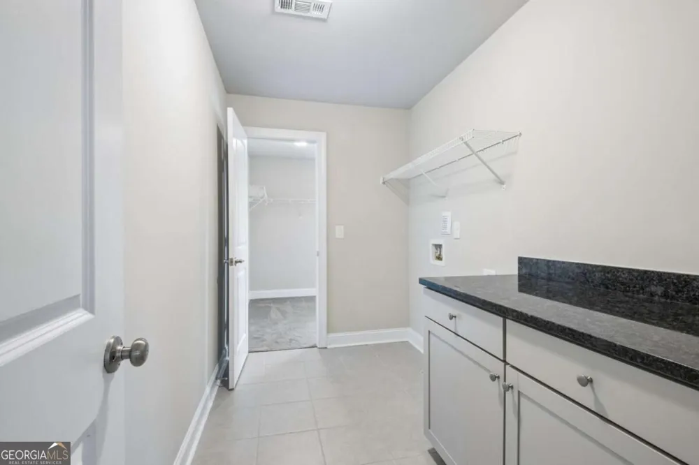 7110 Sailaway DR Flowery Branch, GA 30542