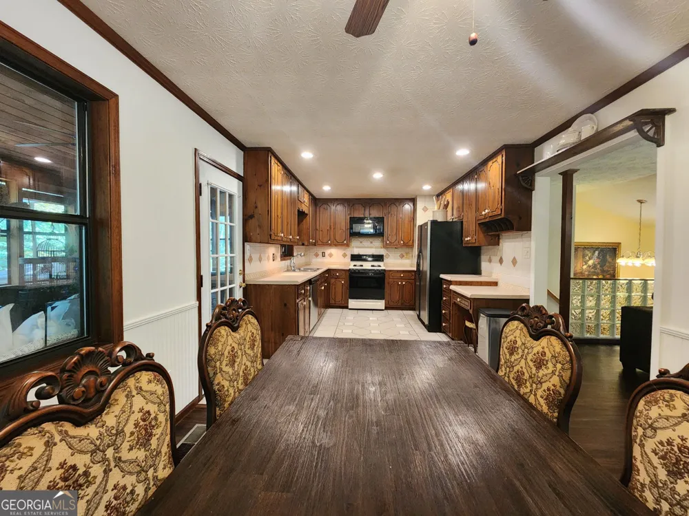 4225 Spring Gate DR Powder Springs, GA 30127