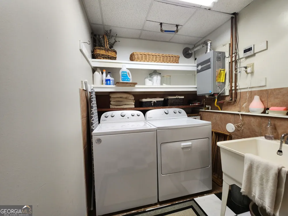 4225 Spring Gate DR Powder Springs, GA 30127