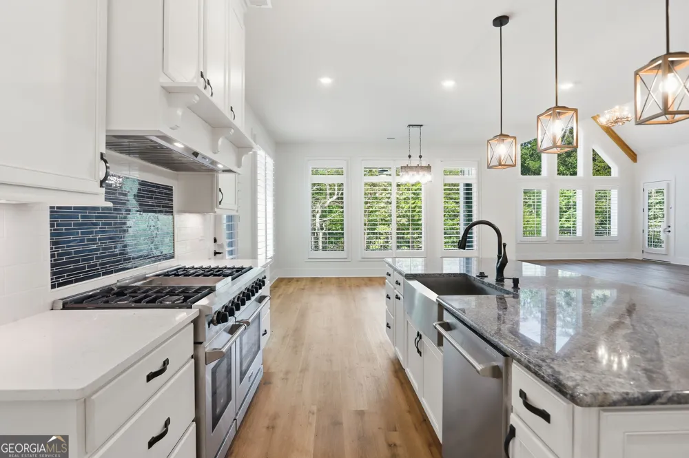 175 Lands End TRL Cleveland, GA 30528