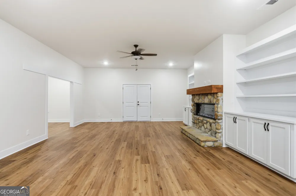 175 Lands End TRL Cleveland, GA 30528