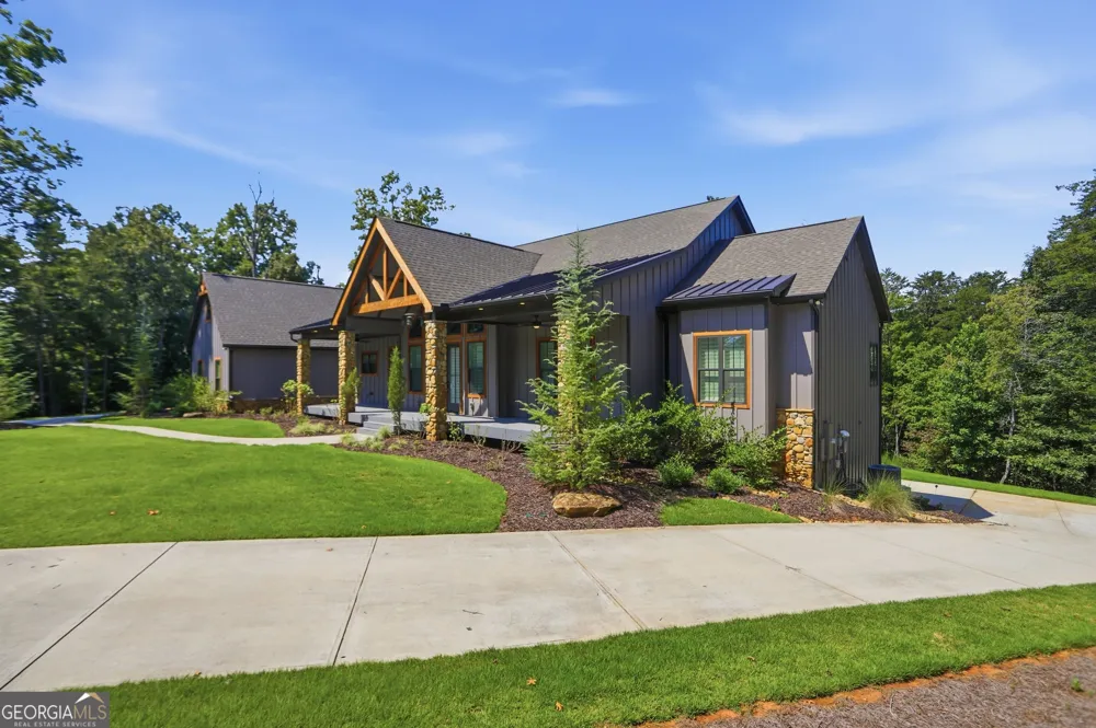 175 Lands End TRL Cleveland, GA 30528