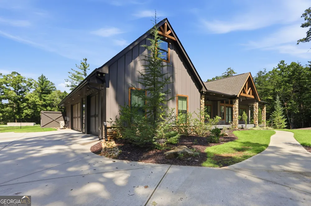 175 Lands End TRL Cleveland, GA 30528