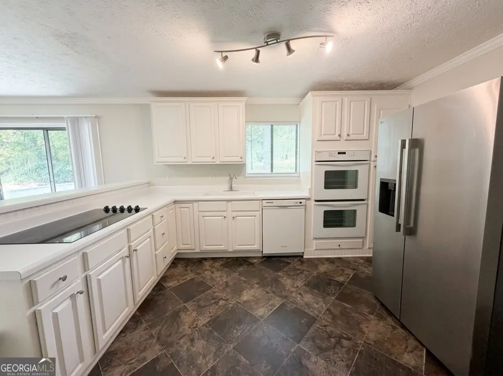 1 Logwood LN Newnan, GA 30265