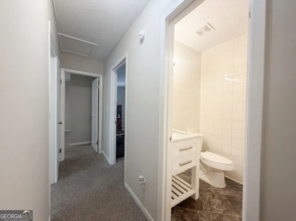 1 Logwood LN Newnan, GA 30265
